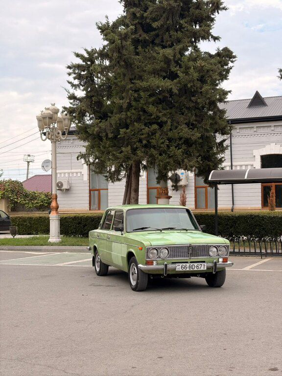 Lada (VAZ) 2103, 1.5 L, 1983 il, 97 440 km 66-BD-671 — Avtomobillər, Yevlax