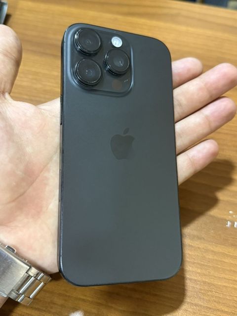 IPhone 16 Pro, 128 GB, Qara, Face ID — Gəncə