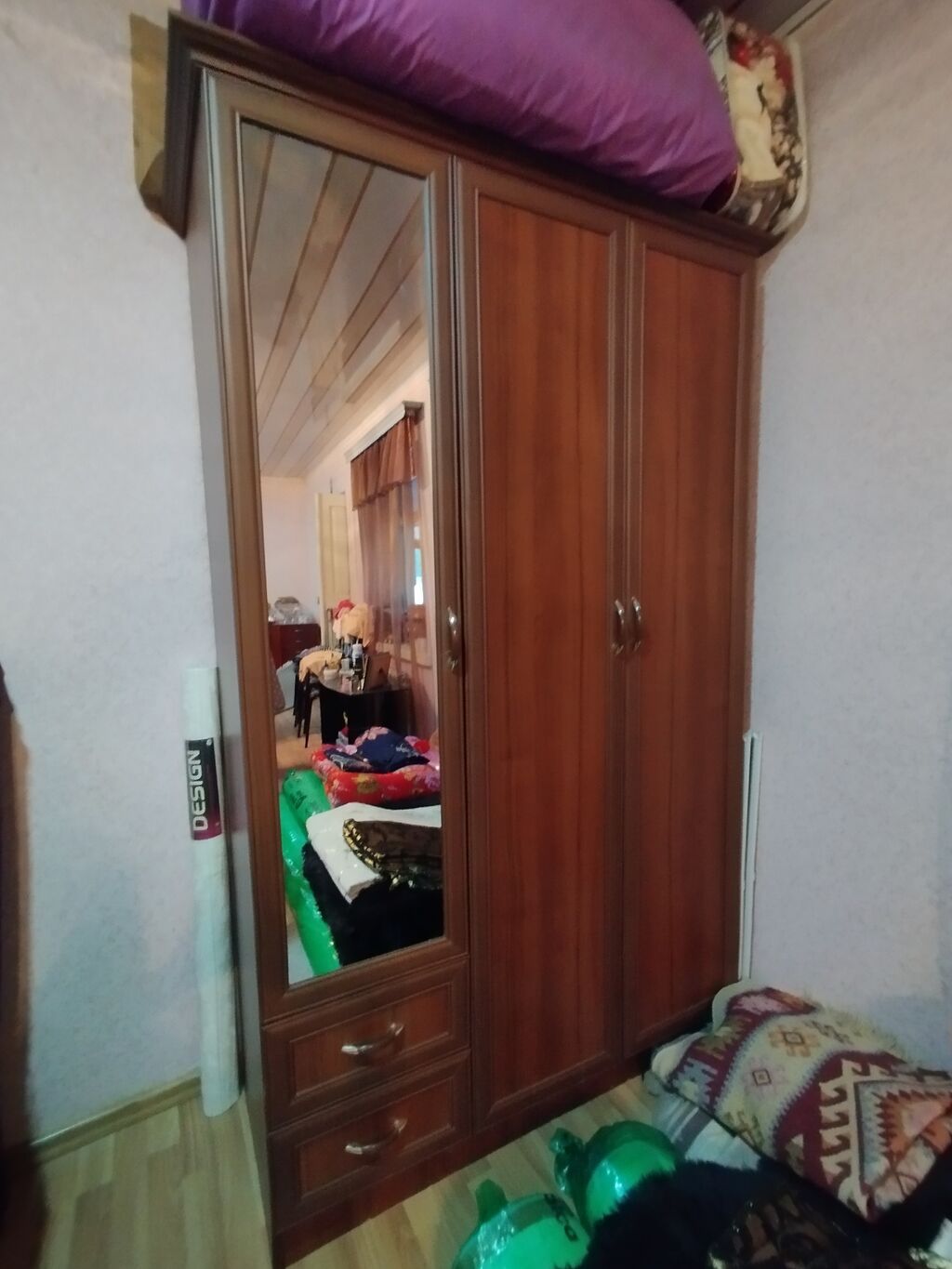 100Azn satılır — Şkaflar, Bakı
