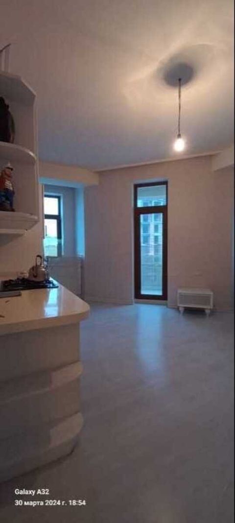 Satılır 3 otaqlı yeni tikili 90 m² — Bakı
