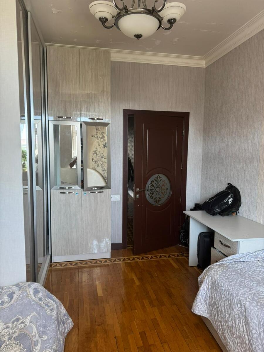 Satılır 4 otaqlı köhnə tikili 98 m² — Mənzil, Bakı (7)