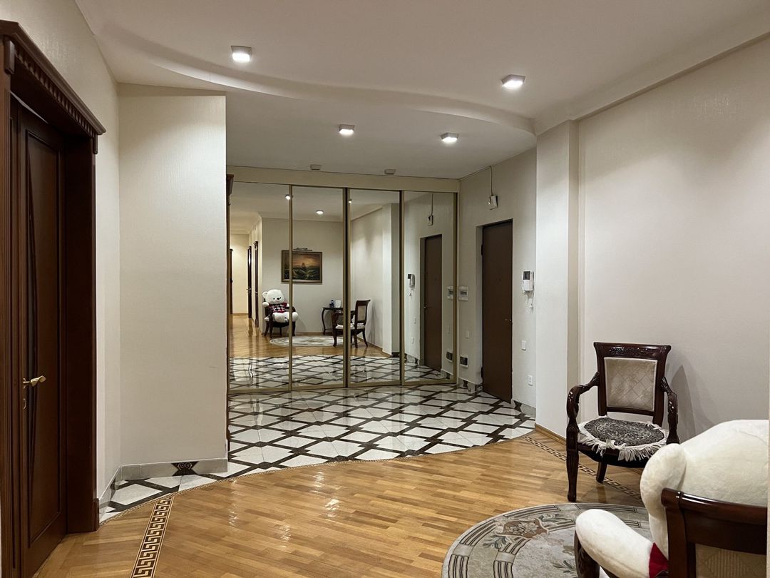 Satılır 4 otaqlı yeni tikili 191 m² — Mənzil, Bakı (12)
