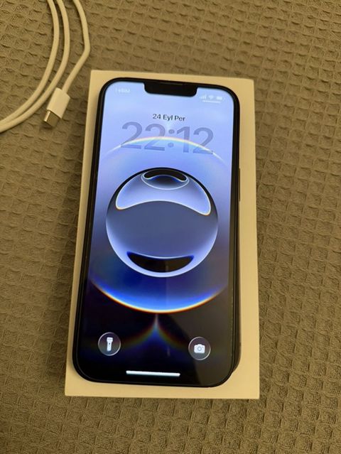 IPhone 16e, 128 GB, Qara — Bakı