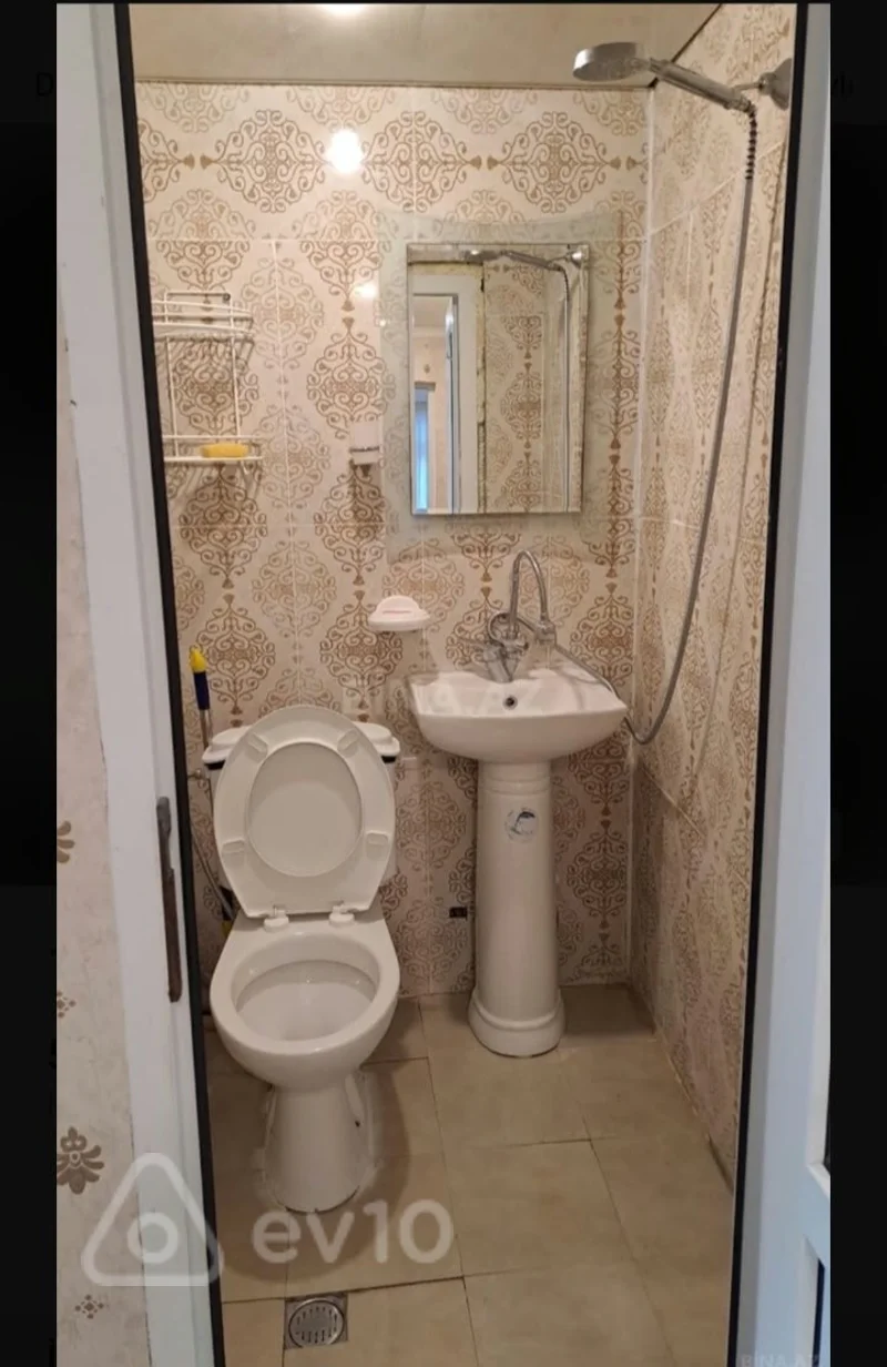 5 otaqlı həyət evi, 66 m², Rəsul Rza küçəsi — kirayə — Ev, villa, Bakı (8)