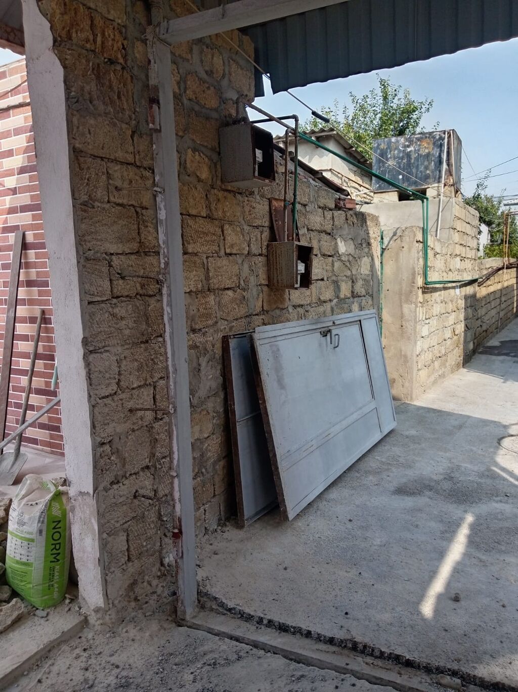 Metall darvaza (2 ədəd panel) - Material: qalın metal təbəqə və — Pəncərələr, qapılar, balkonlar, Bakı (2)