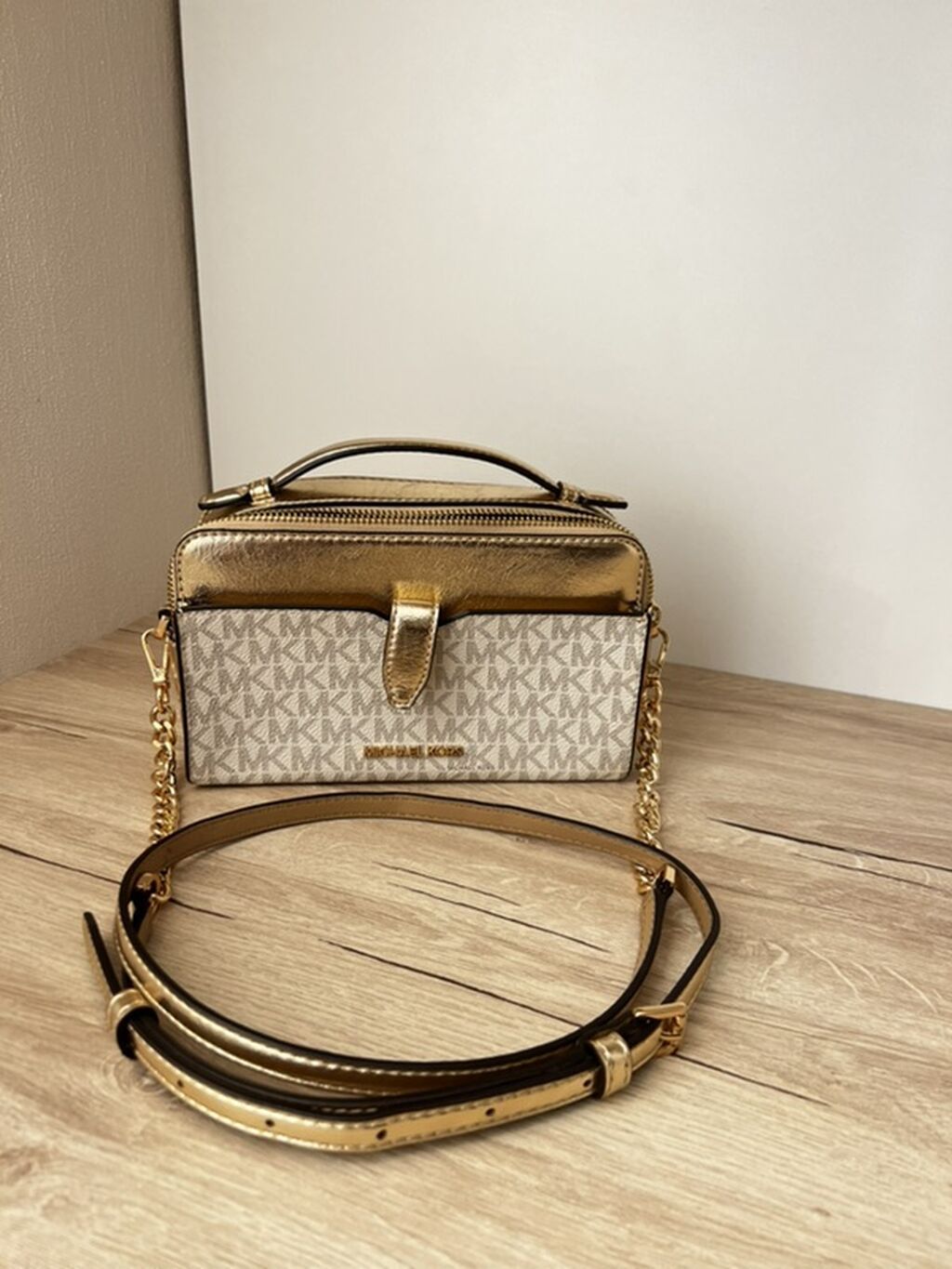 Michael Kors Jet Set Charm crossbody/mini bag - Rəng və material — Çantalar, çamadanlar, cüzdanlar, Bakı (2)