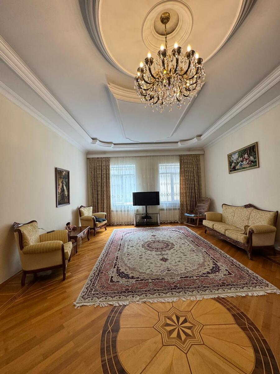 Satılır 9 otaqlı həyət evi/bağ evi 600 m² — Ev, villa, Bakı (11)