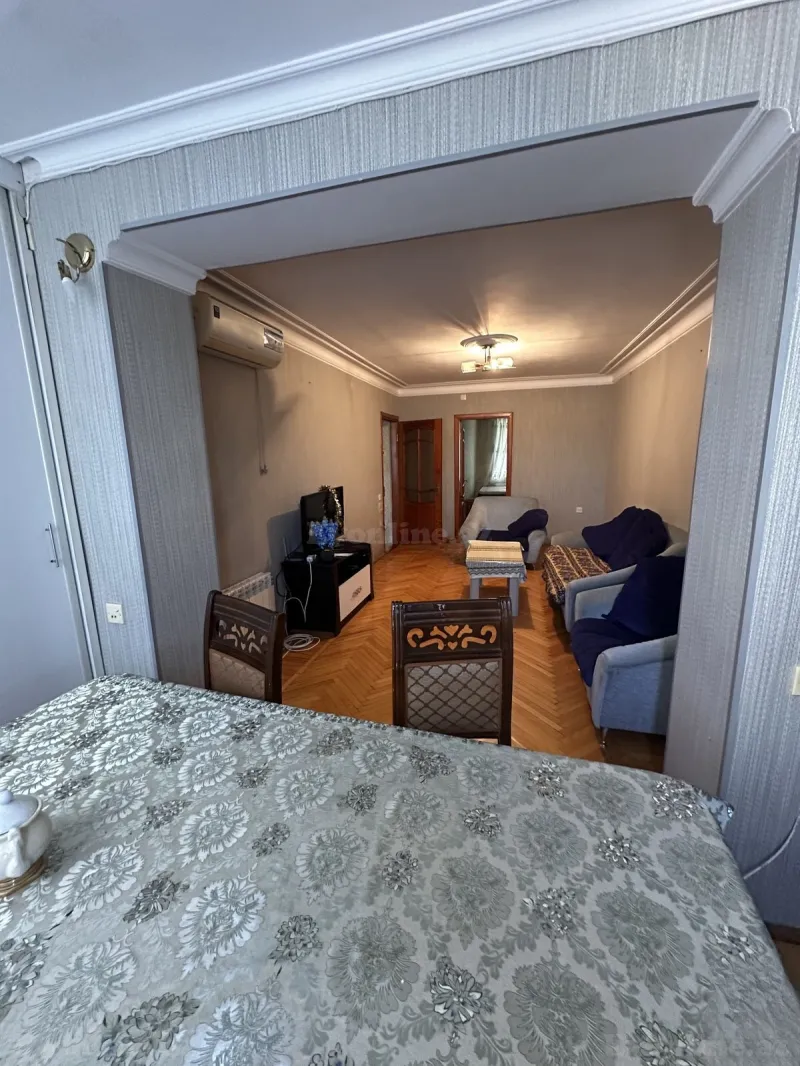 Satılır 2 otaqlı Mənzil Köhnə tikili 55 m² Bakı, Binəqədi r., 8-ci mikrorayon — Mənzil, Bakı (8)