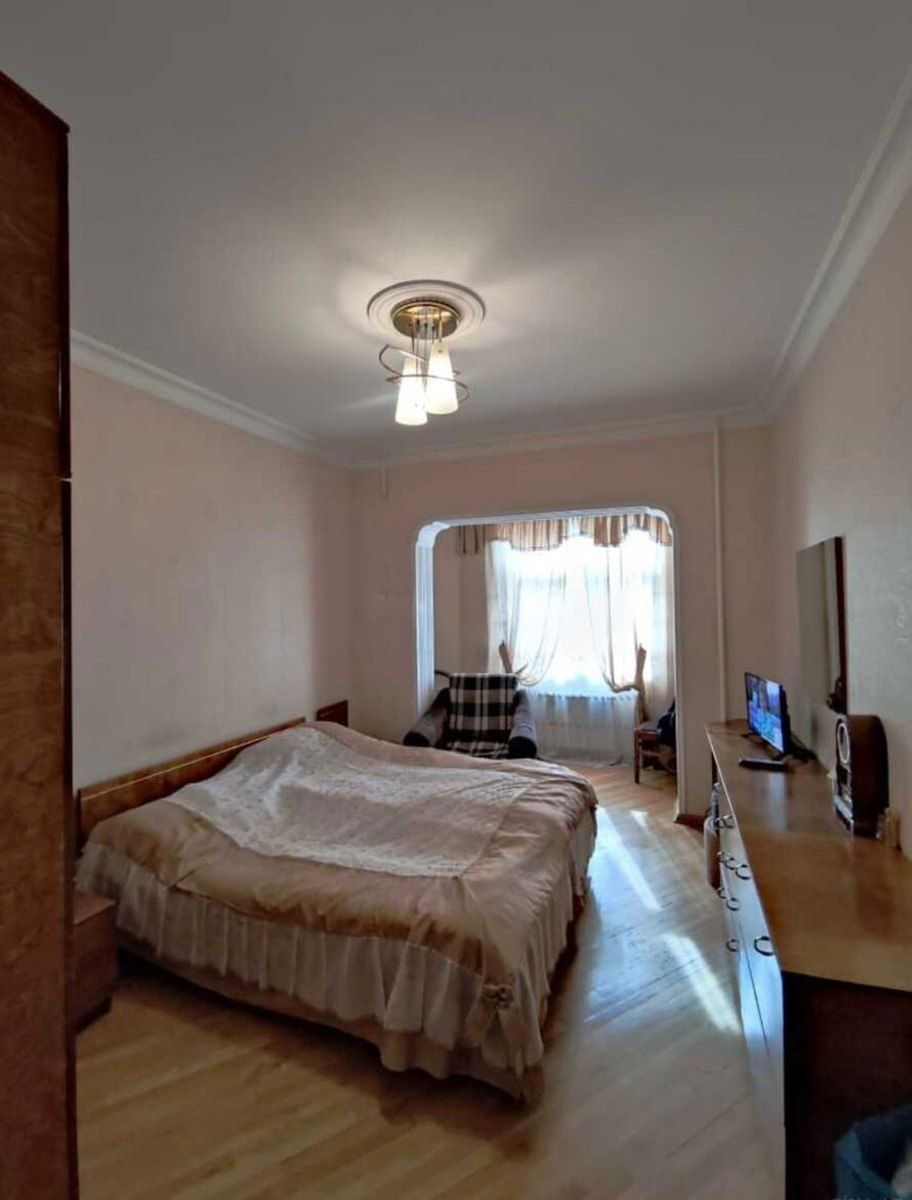 Satılır 4 otaqlı köhnə tikili 105 m² — Mənzil, Bakı (2)