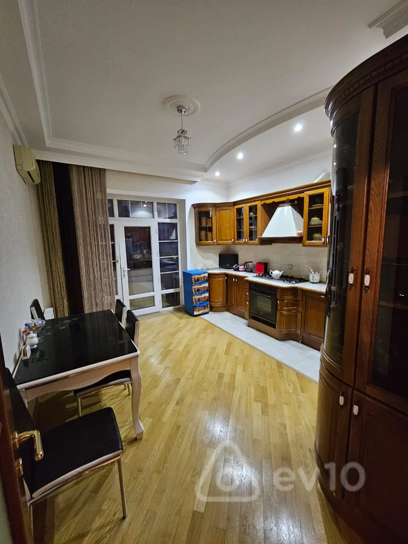 3 otaqlı mənzil, 150 m², Bakı, Ceyhunbəy Hacıbəyli küç. — kirayə — Mənzil, Bakı (11)