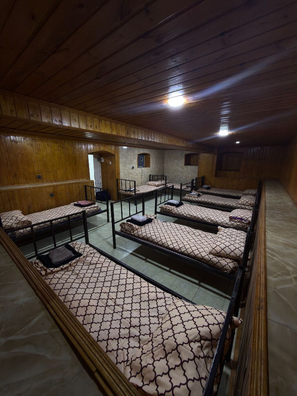 Hazır hostel biznesi satılır – metro hostel Mərkəzi ərazidə — Hazır biznes, Bakı (9)