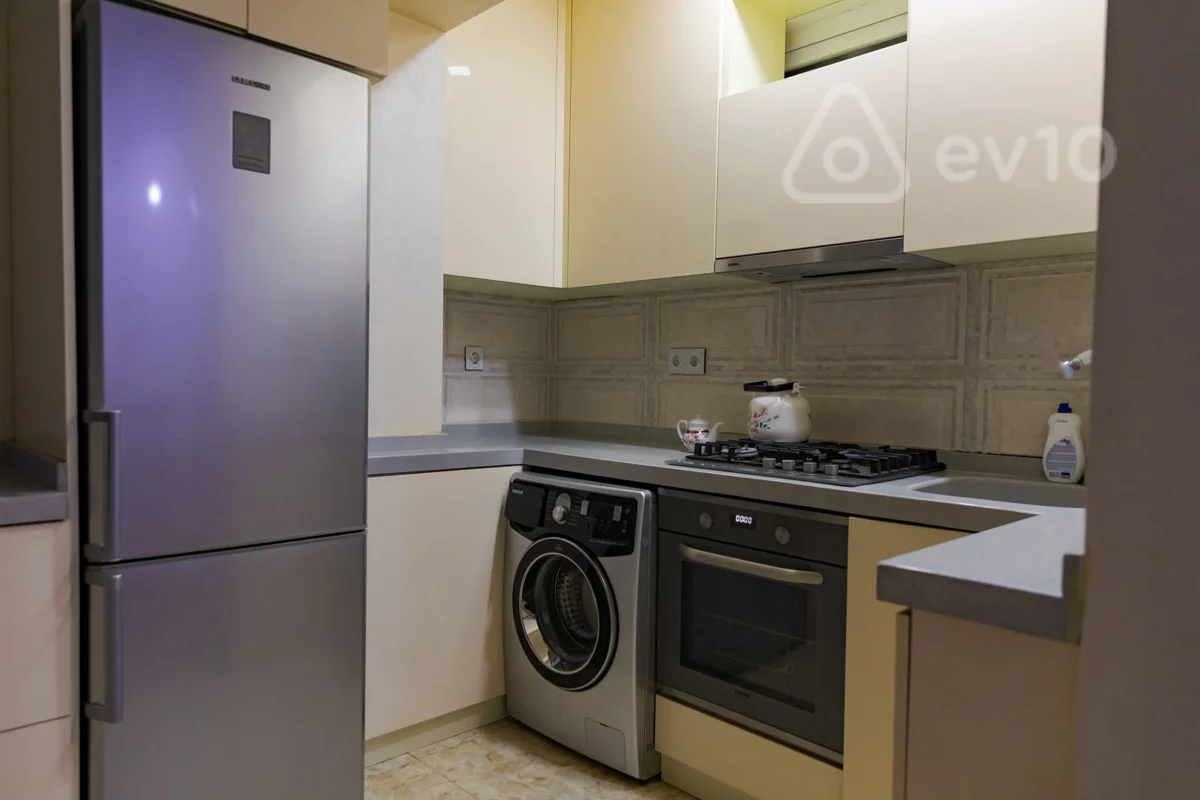 4 otaqlı mənzil, 100 m², Ənvər Hüseynov küçəsi — kirayə — Mənzil, Bakı (3)