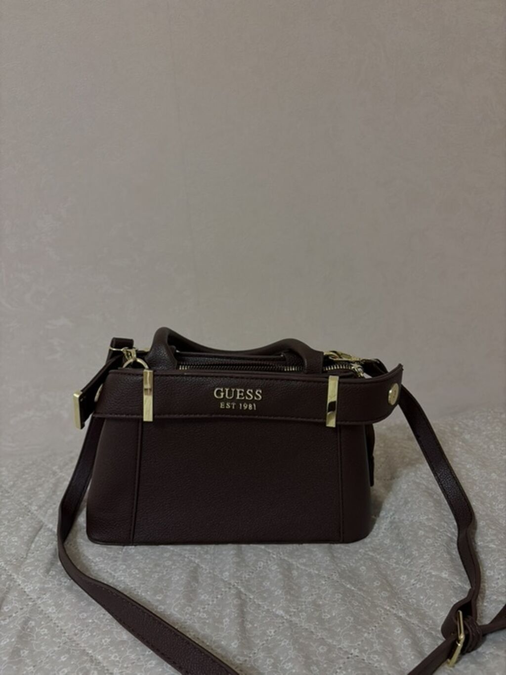 A klass Guess (Los Angeles) qadın çantası - Rəng: tünd qəhvəyi — Çantalar, çamadanlar, cüzdanlar, Bakı (4)