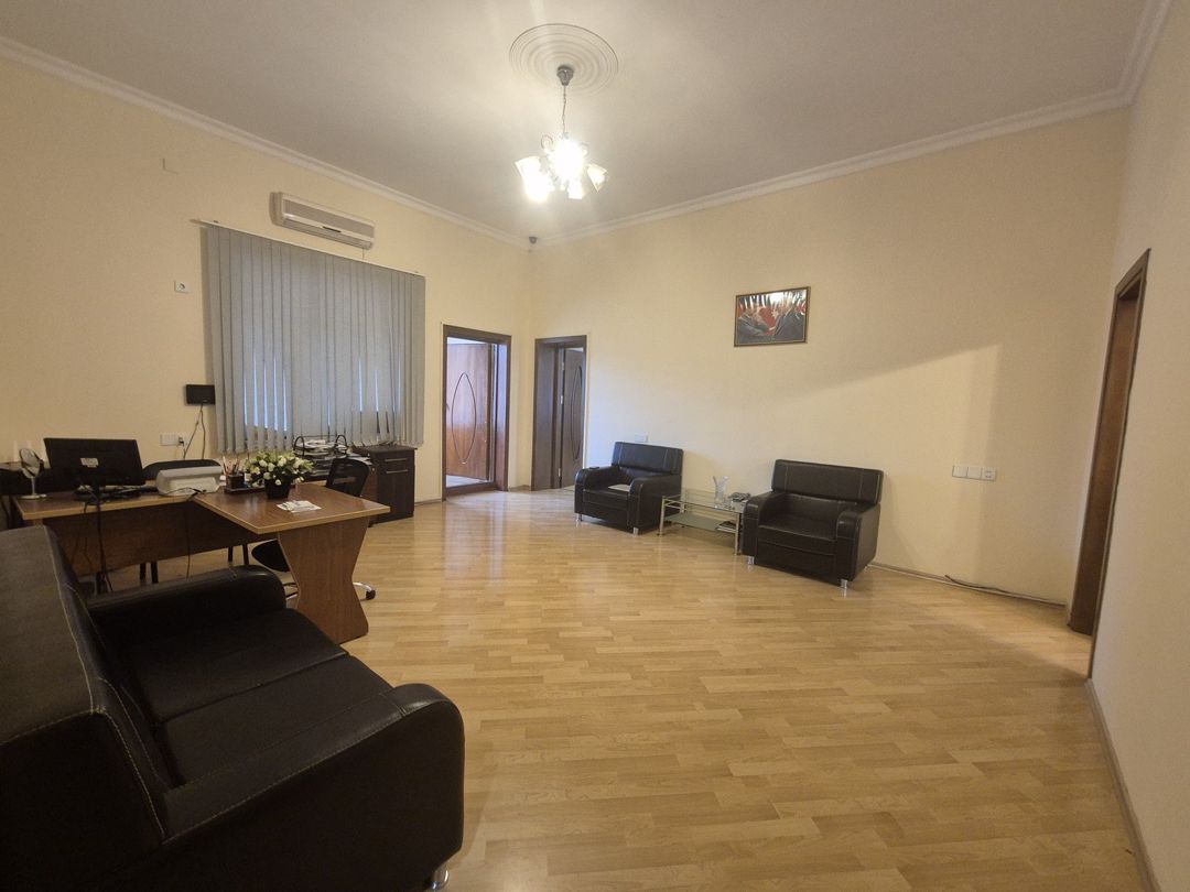 İcarəyə verilir 3 otaqlı ofis 130 m² — Ofis, Bakı (2)
