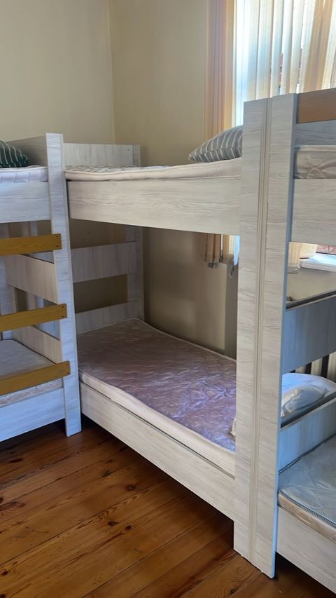 *ZB* *İkimertebeli Kravat* Qiymet *150 AZN* olcu *1*2* matras var — Qobu