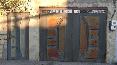 Darvaza 270/230sm Demir qapi 210/82sm 420azn qiymet sondur Yeni ramani — Digah