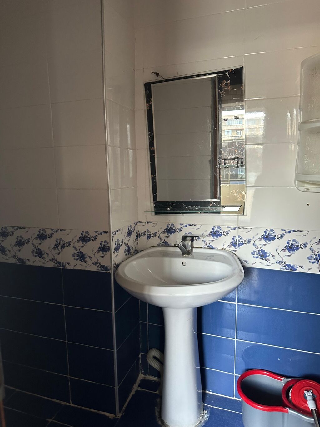 Unvan razin talkucqanin yani 5 5dir aileye usdunuy verilir 100 depazit — Mənzil, Bakı (9)