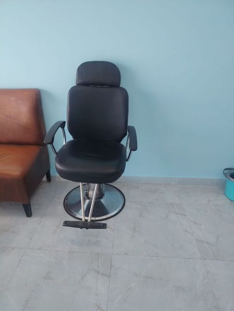 Salon kreslosu satilir 140azn unvan novxanı vusqa2Peşəkar — ikinciel_ewyalarv — Chairs