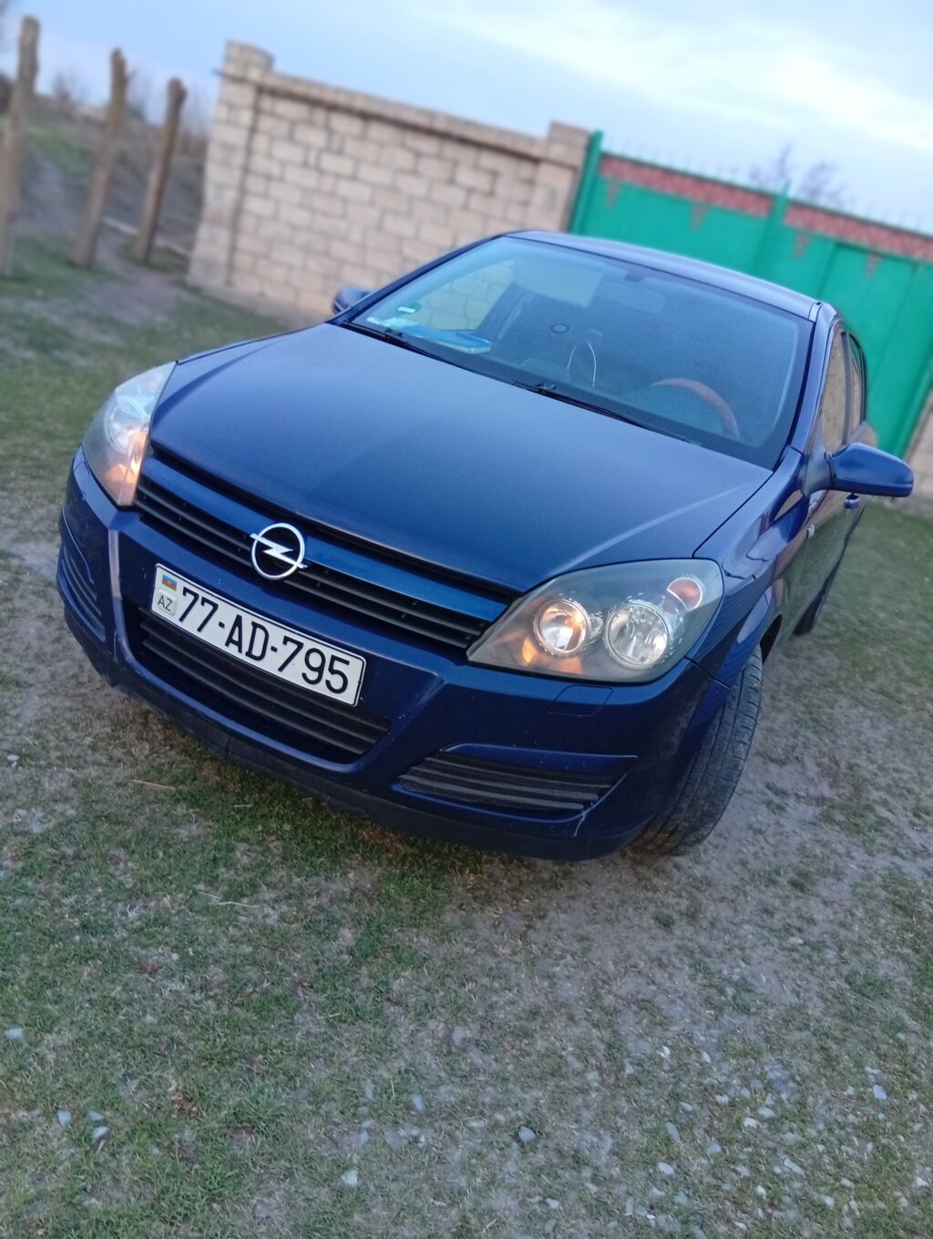 Opel Astra H, göy rəng, heçbek kuzov. Texniki xüsusiyyətlər: - Ön 77-AD-795 — Avtomobillər, Ucar (2)