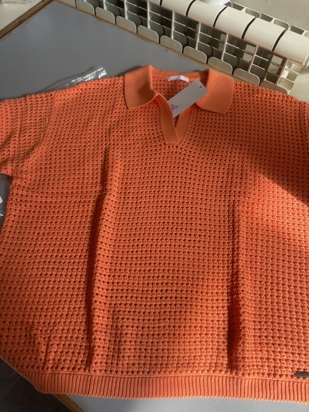 Narıncı rəngdə toxunma teksturalı polo sviter - Model: qısaqoll polo — Coqlular və səvətşər, Bakı