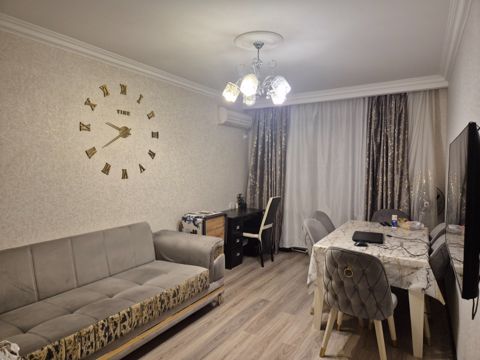 Satılır 2 otaqlı köhnə tikili 60 m² — Bakı