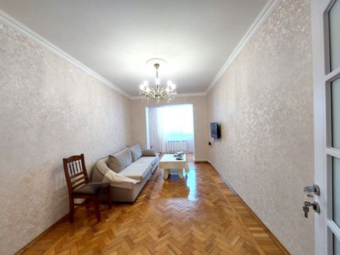 Satılır 2 otaqlı köhnə tikili 65 m² — Bakı