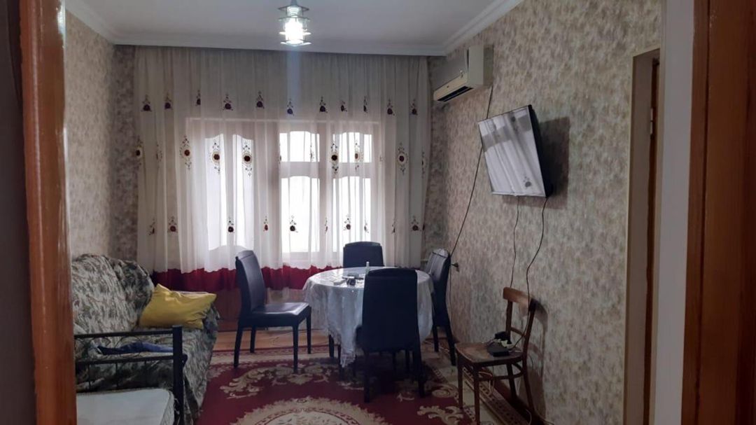 Satılır 2 otaqlı köhnə tikili 55 m² — Mənzil, Bakı (2)