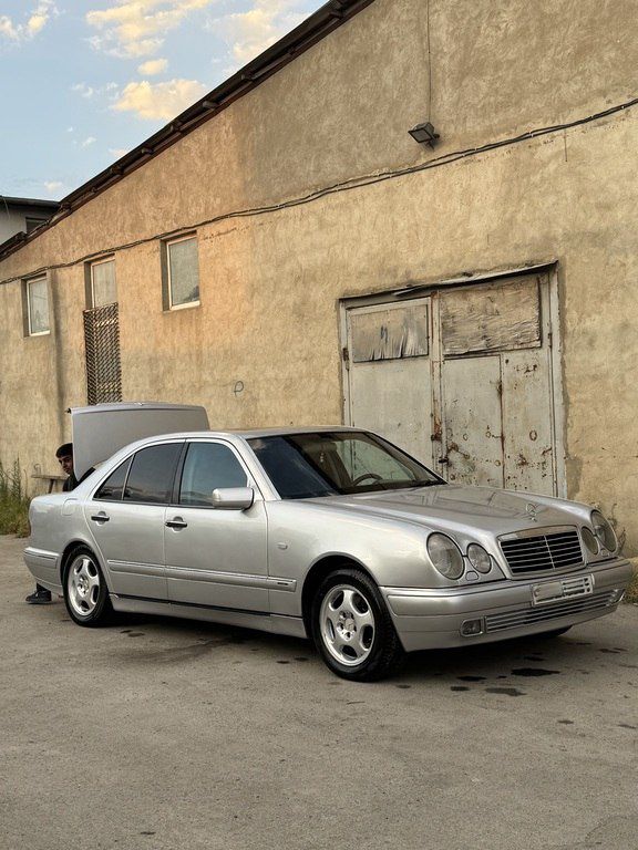 Mercedes E 280, 2.8 L, 1996 il, 117 000 km — Avtomobillər, Bakı (4)