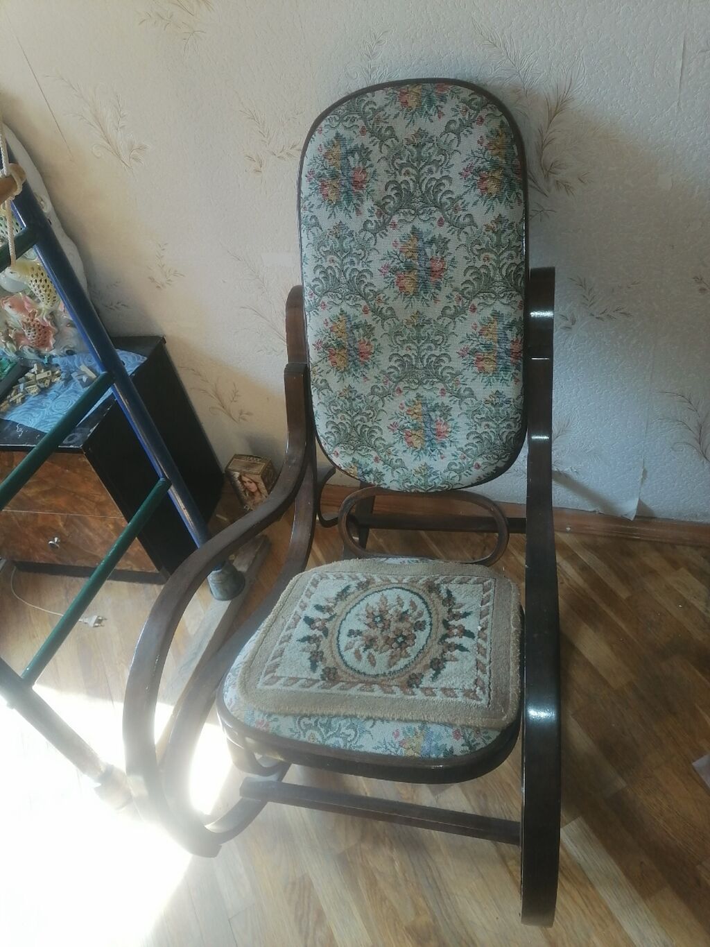 Zəng etmiyin vatsapa yazin. qədimi yellənən kreslo. xirdalanda — Mebel, Xırdalan (4)