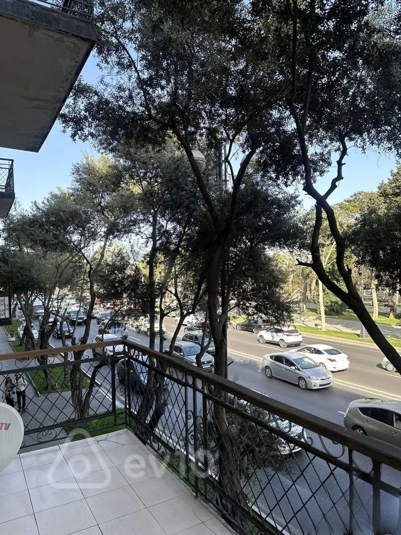 4 otaqlı mənzil, 130 m², Neftçilər prospekti — Mənzil, Bakı (11)