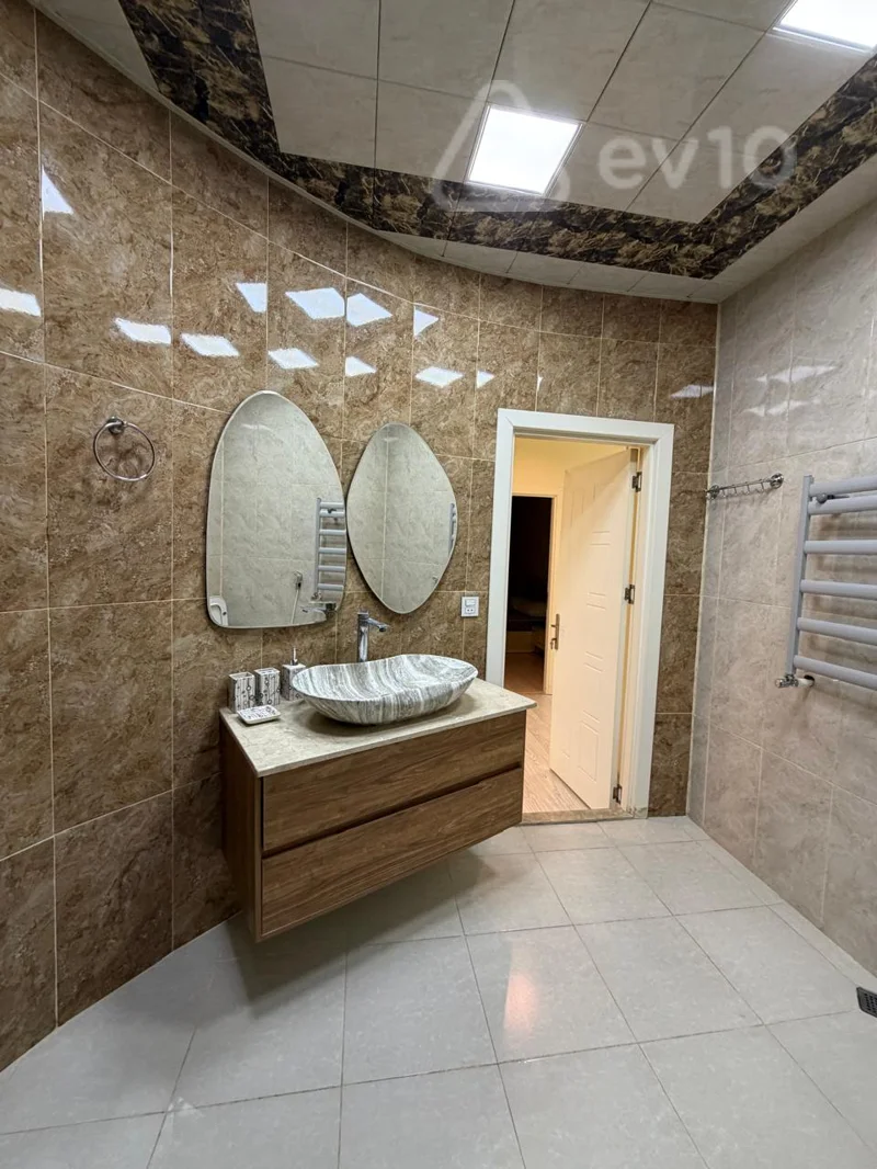 3 otaqlı mənzil, 130 m², Məhəmməd Xiyabani küç. — kirayə — Mənzil, Bakı (12)