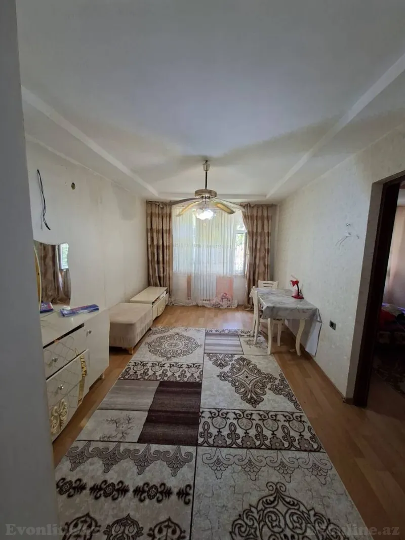 Kirayə verilir 3 otaqlı Mənzil Köhnə tikili 50 m² Bakı, Yasamal r., Elmlər Akademiyası m — Mənzil, Bakı
