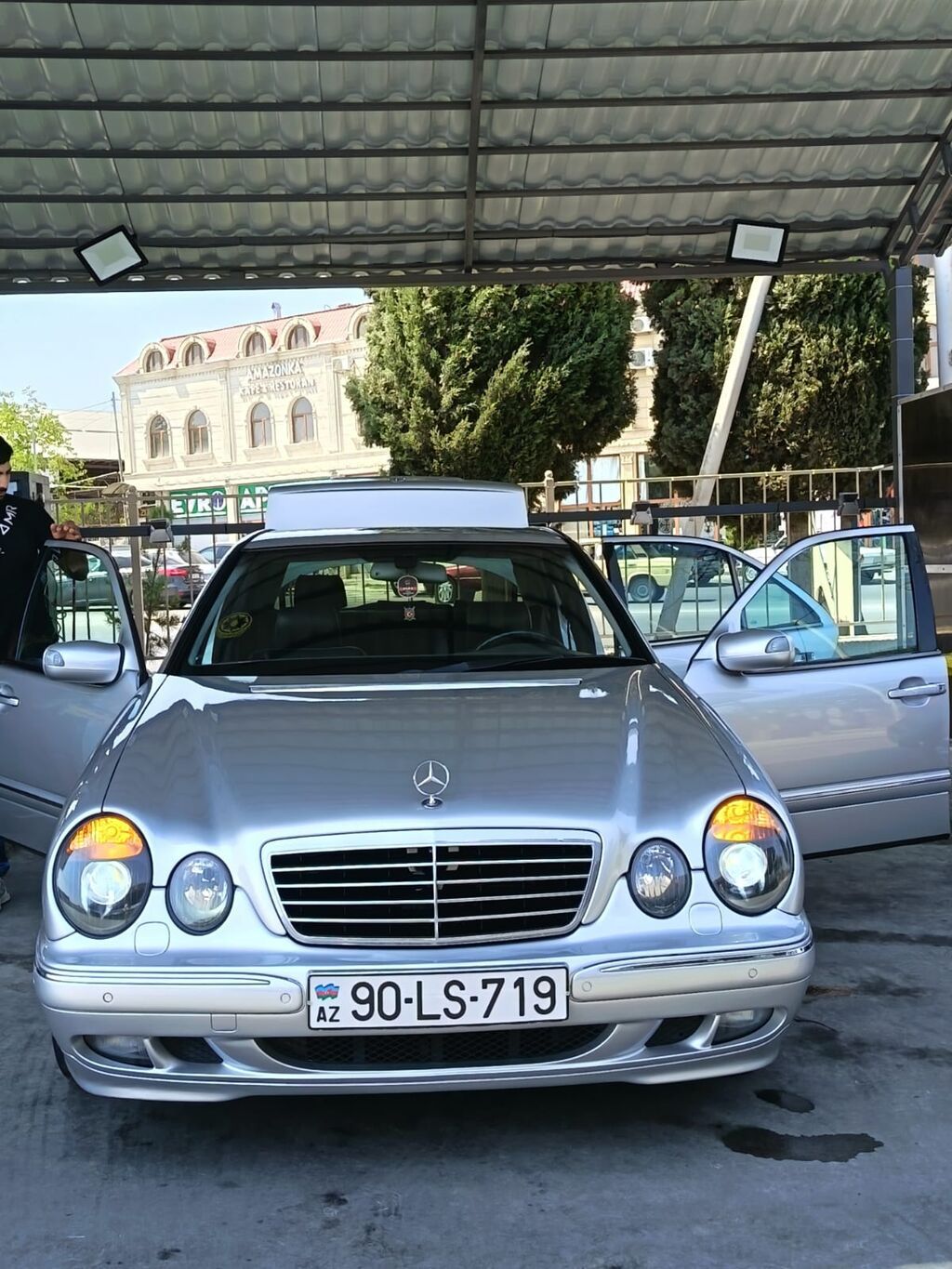 Mercedes-Benz E-Class: 2.4 l 2000 il Sedan 90-LS-719 — Avtomobillər, Masazır