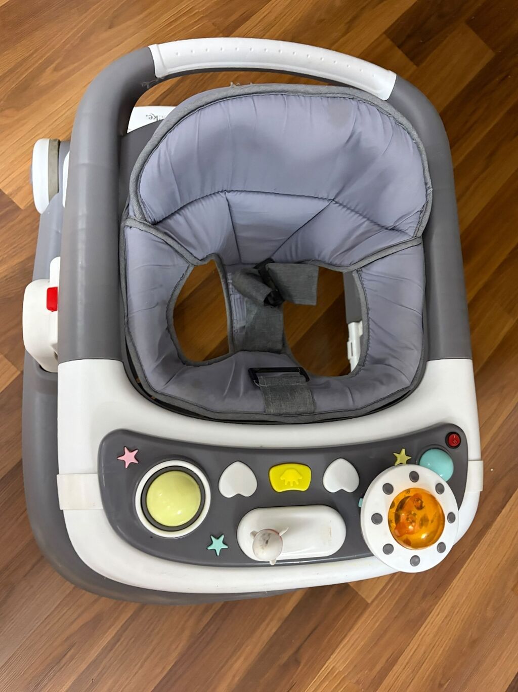 Uşaq gəzdirəni (Baby Walker) - Rəng: boz–ağ, yumşaq boz oturacaq — Kürəklər və yürüyüş aparatları, Bakı