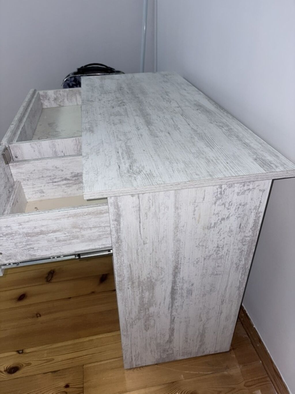 Düz masa, Polkalı, Siyirməli, Teksturalı laminat — Kompüter masaları və kresloları, Bakı (7)