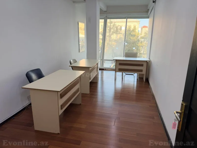 Kirayə verilir Ofis 25 m² Bakı, Nəsimi r., 28 May m — Ofis, Bakı (5)