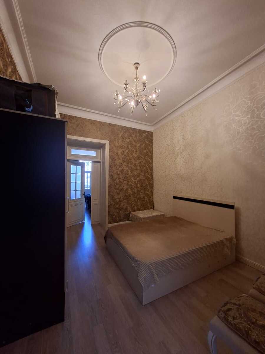 Satılır 4 otaqlı köhnə tikili 84 m² — Mənzil, Bakı (6)