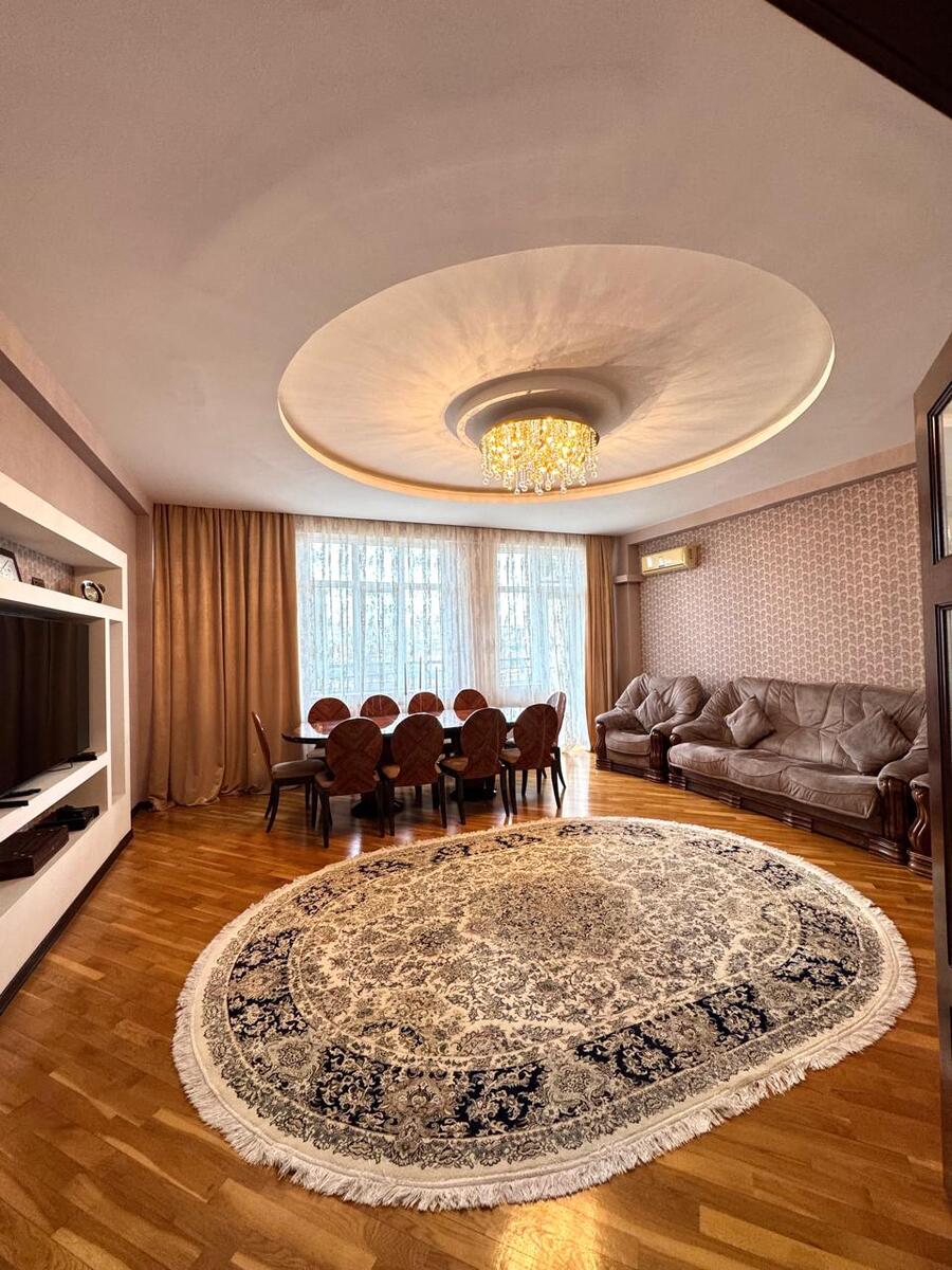 Satılır 4 otaqlı yeni tikili 180 m² — Mənzil, Bakı (2)