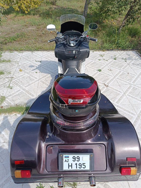 Suzuki Burgman, 300 sm3, 2021 il, 1 100 km — Motosikletlər, Bakı (5)