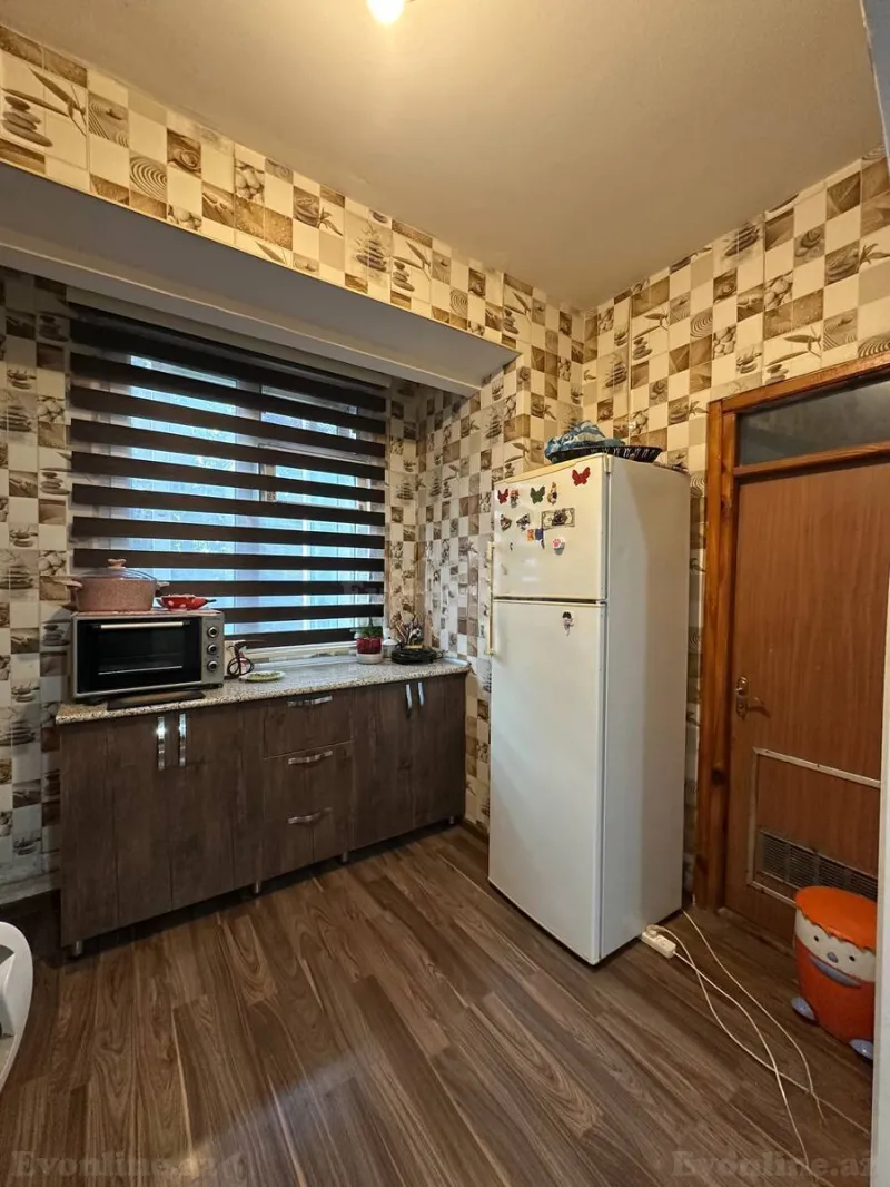 Satılır 4 otaqlı Mənzil Köhnə tikili 100 m² Bakı, Sabunçu r., Bakıxanov — Mənzil, Bakı (6)
