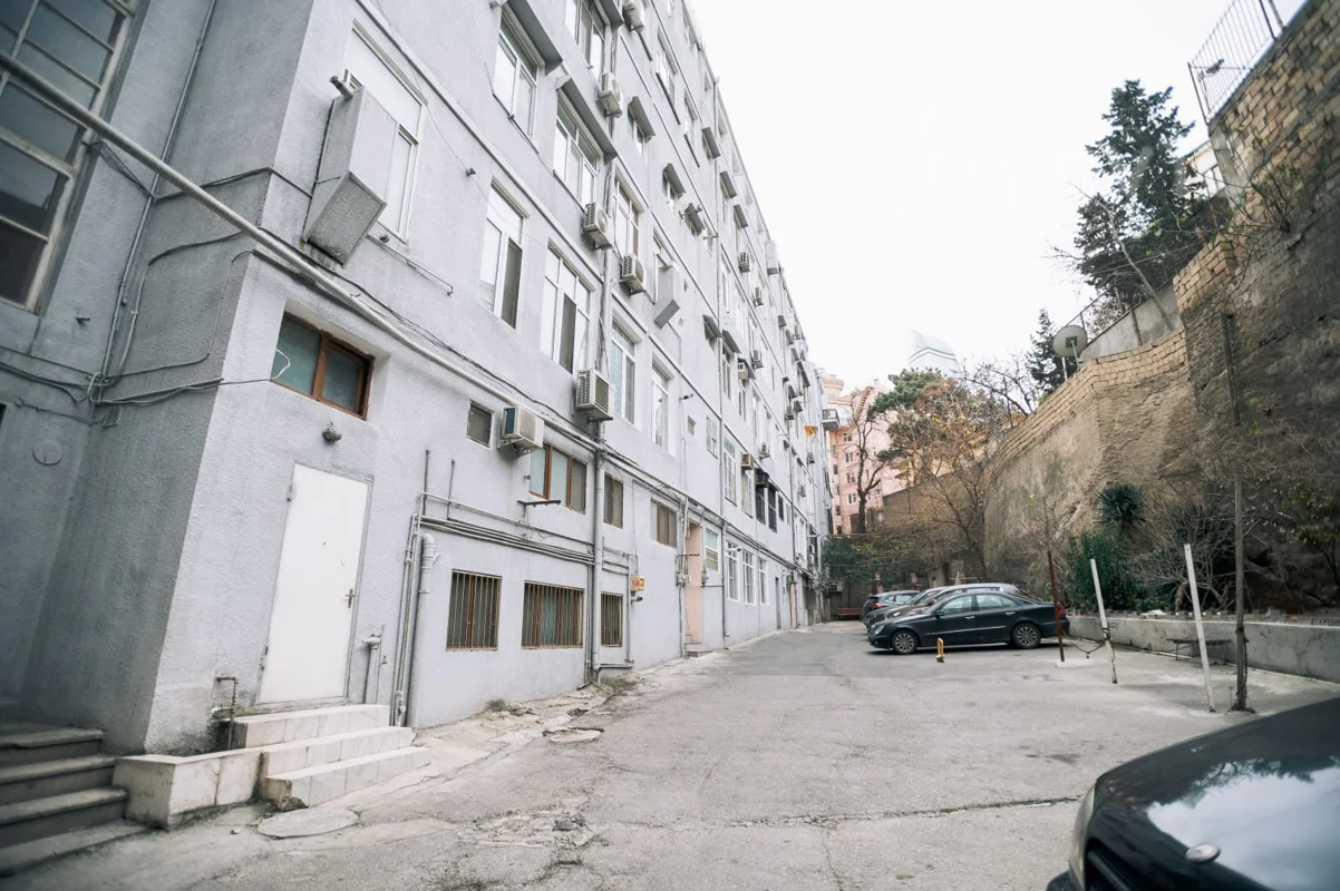 Ofis, 66 m², İstiqlaliyyət küçəsi — kirayə — Ofis, Bakı (12)