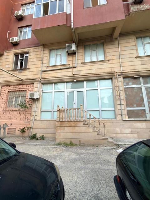 Satılır obyekt 37 m² — Bakı