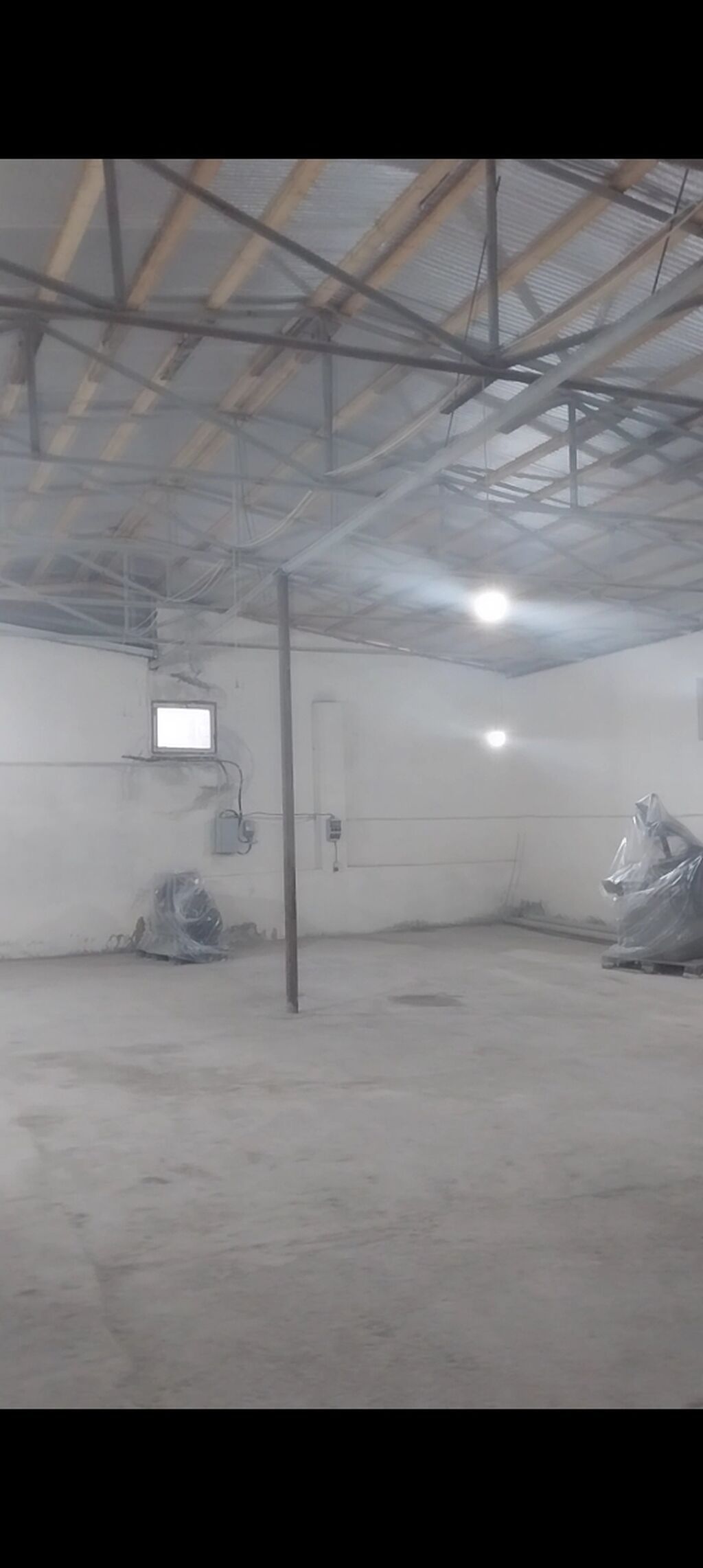 Anbar/Werkshop sahəsi - Geniş metal qapılı, yük maşınının girişinə — Əmlak, Sumqayıt (7)
