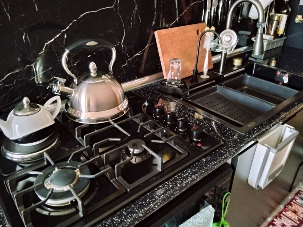 Mətbəx üçün quraşdırılan qaz plitəsi və çoxfunksiyalı lavabo dəsti — Plitələr, Bakı (3)