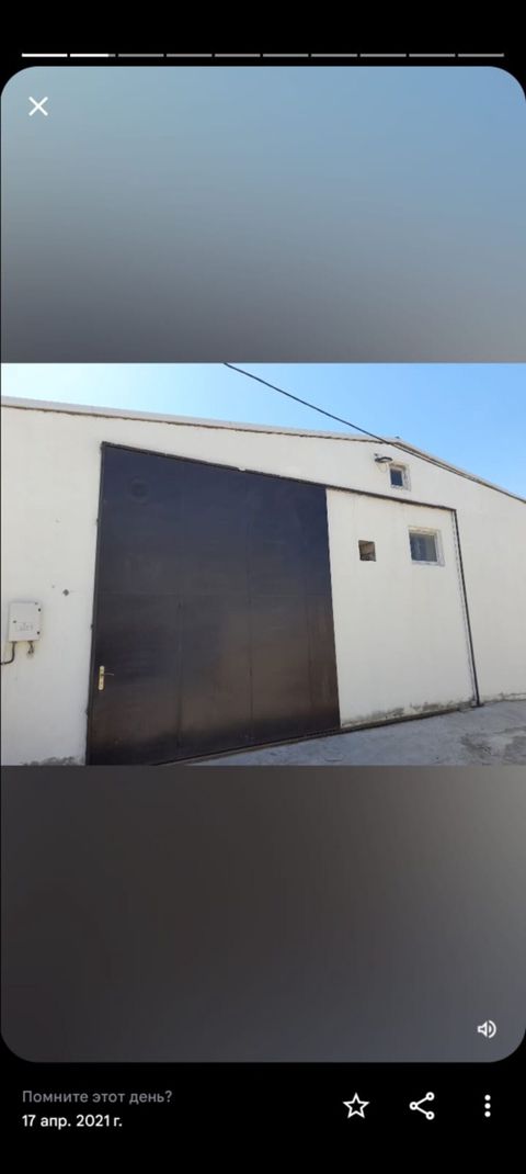 Anbar/Werkshop sahəsi - Geniş metal qapılı, yük maşınının girişinə — Sumqayıt