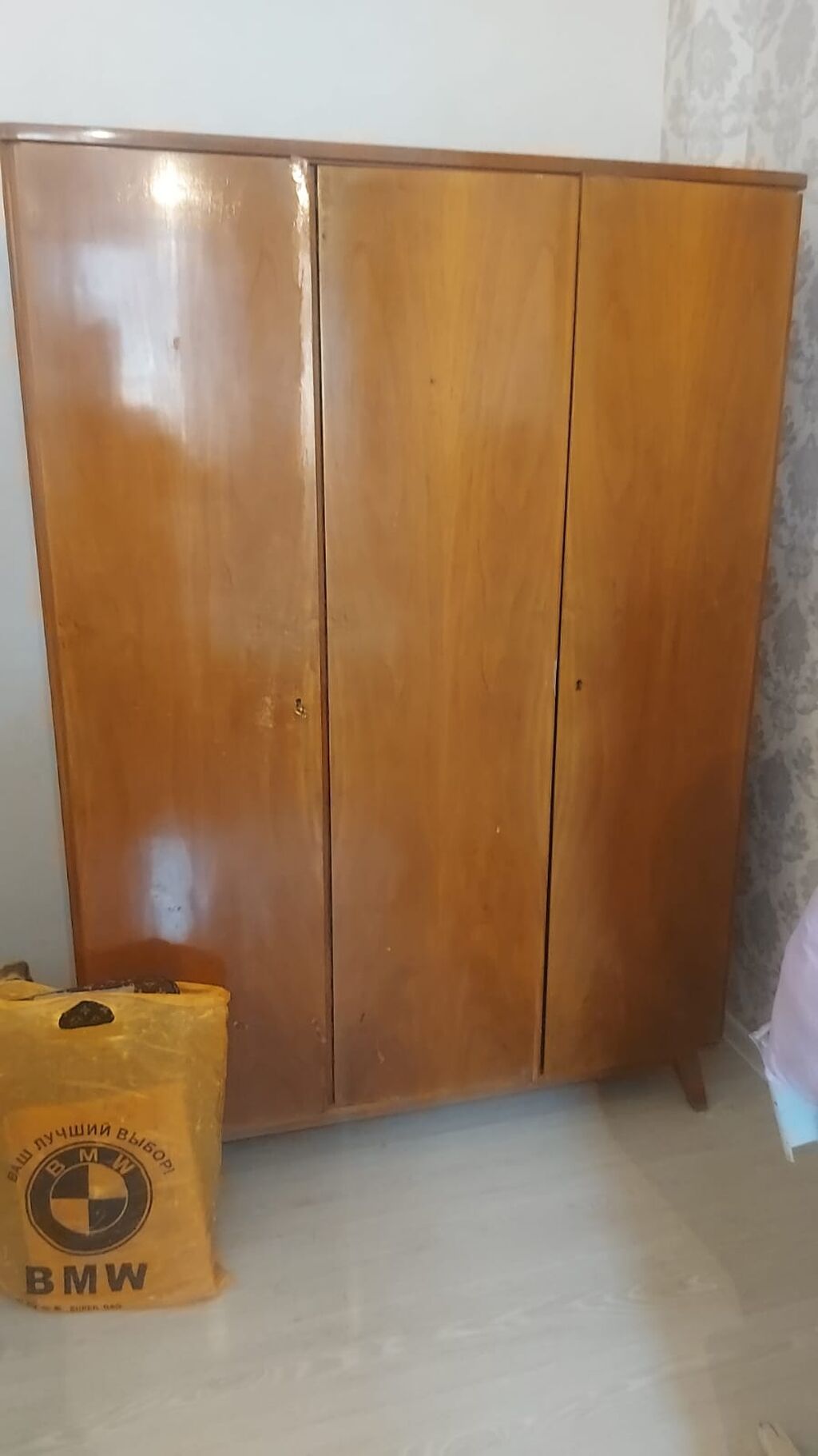 Bir evden satış,köçlə əlaqədar olaraq 80m satilir.ünvan — Qonaq otağı üçün, Digah (2)