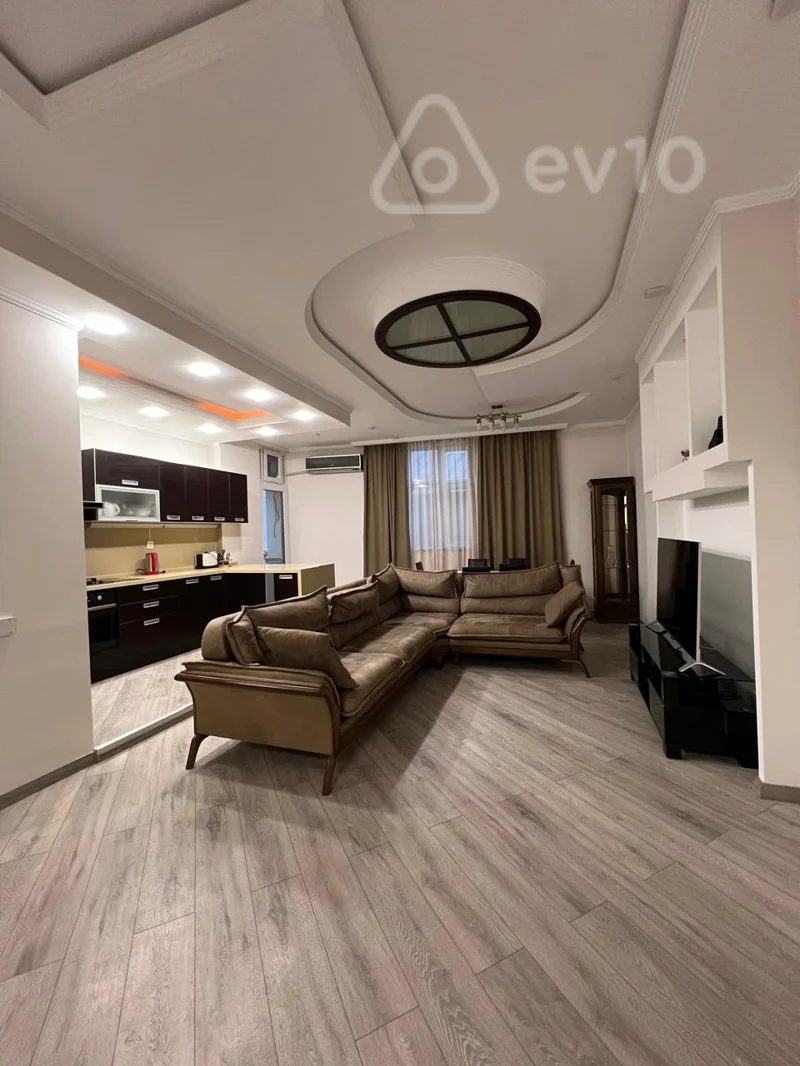 4 otaqlı mənzil, 135 m², Təbriz küçəsi — kirayə — Mənzil, Bakı