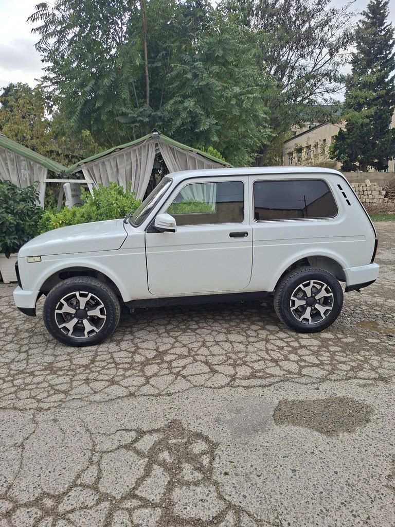 Lada (VAZ) Niva, 1.7 L, 2018 il, 125 000 km 77-CU-660 — Avtomobillər, Bakı (5)