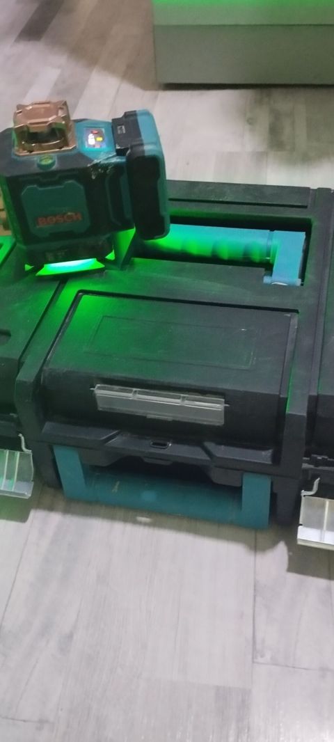 Yeni Lazer nivelir Bosch, Yüksək dəqiqliklə ölçən, Kredit yoxdur — Sanqaçal