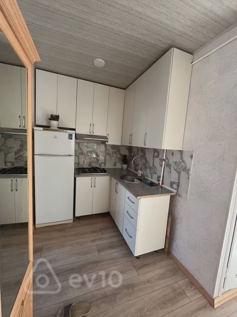 For sale: 3-room apartment (old building), 85 m² — Mənzil, Bakı (7)